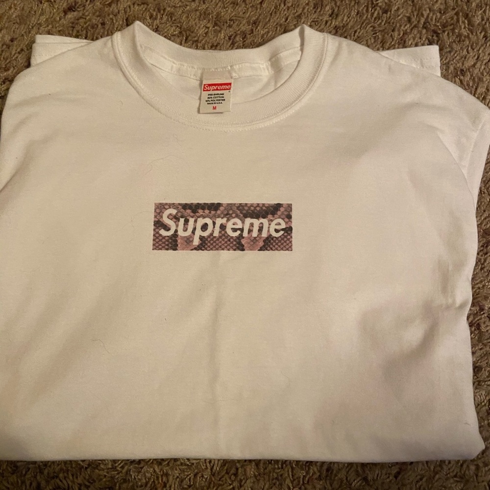 Supreme snake skin box logo T-shirt Men’s Medium